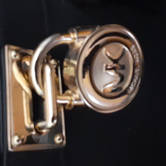 Michael Kors Handbag - Picture 3 of 9